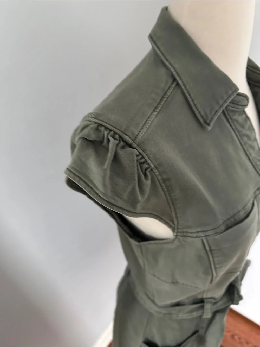 PAIGE Jaxsyn Utility Dress in Olive Green with Tie Waist - Picture 4 of 11